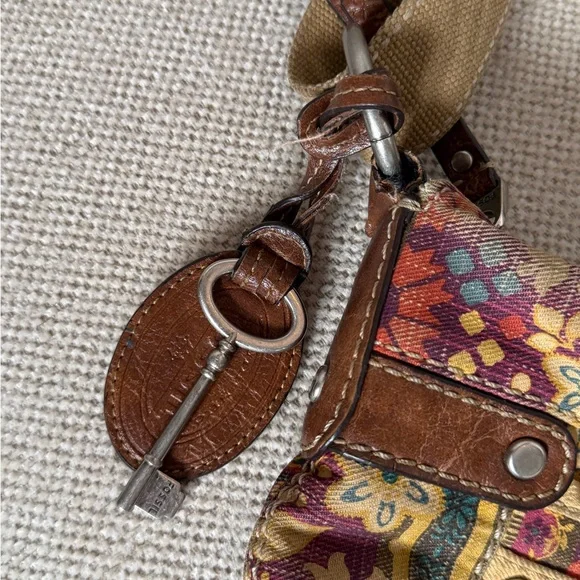Fossil Floral Patchwork Crossbody Bag - Picture 4 of 10